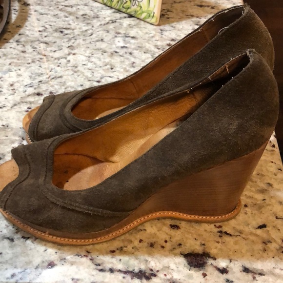 Yellow box wedges - Picture 2 of 5